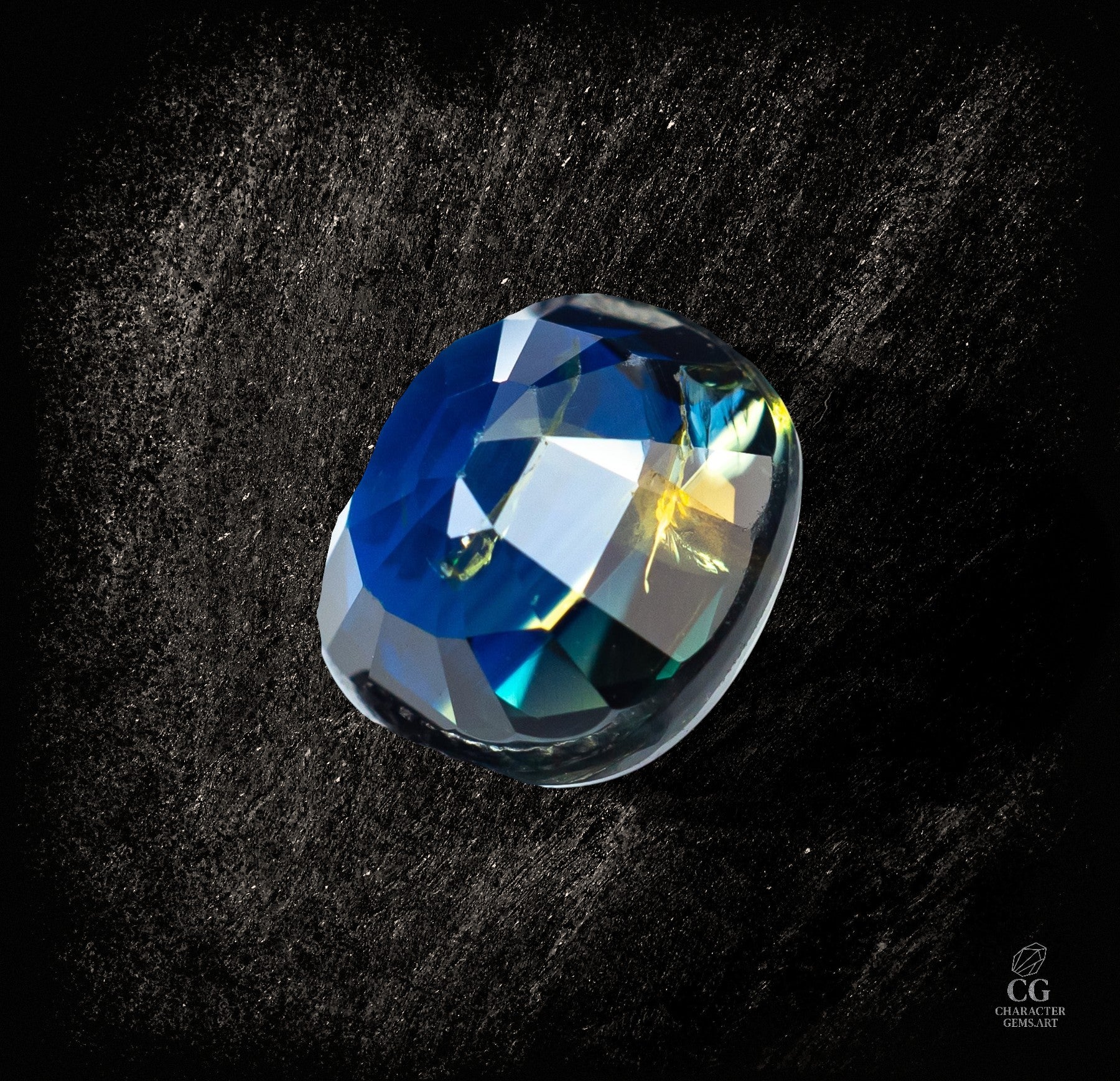 Blauer Solar Abyss Saphir von Character Gemstones, 2,02 Karat, detailreiche Nahaufnahme des Edelsteins