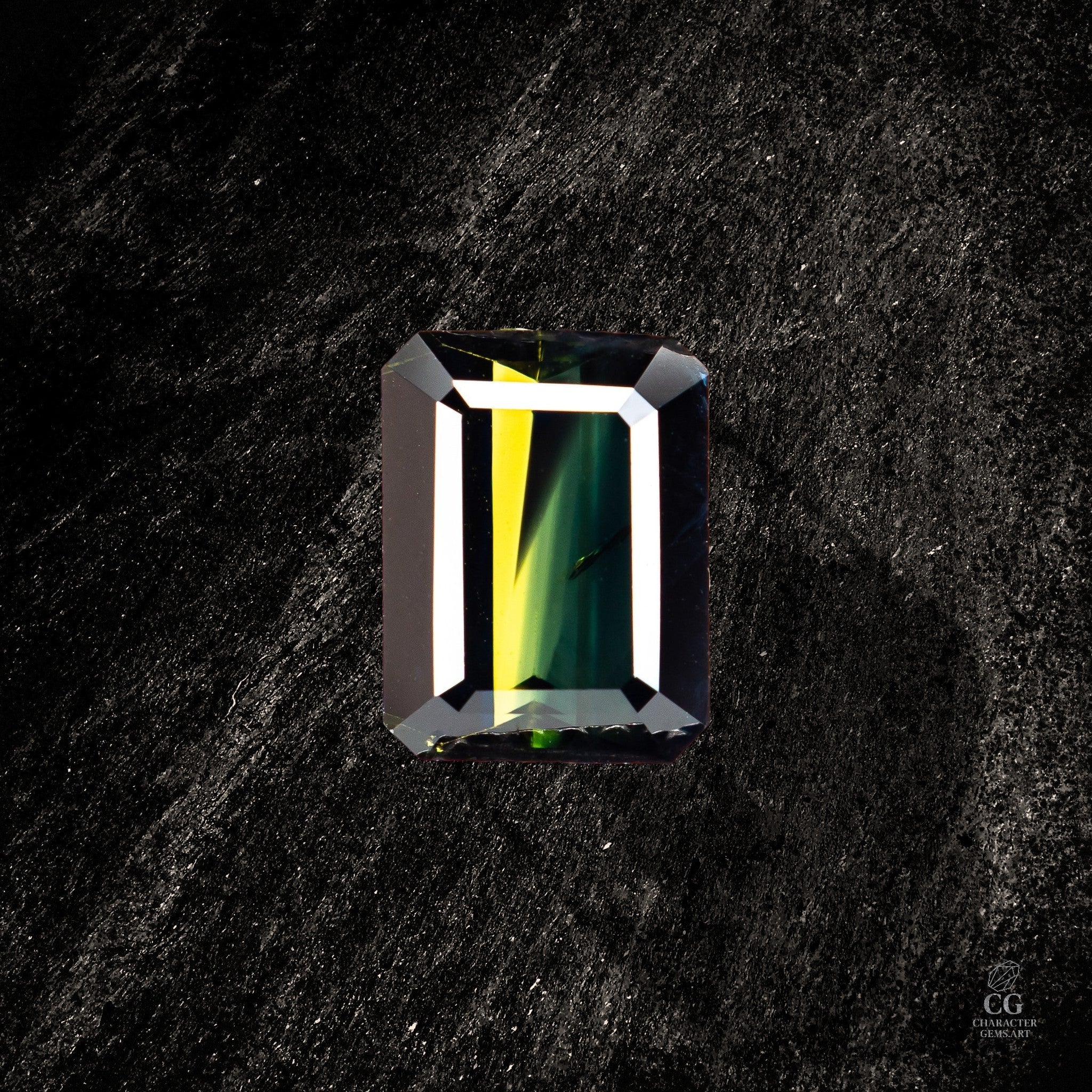 Blauer Saphir Verdant Prismfire, 2,25 Karat, von Character Gemstones, zeigt funkelnde Oberfläche und klare Linien.