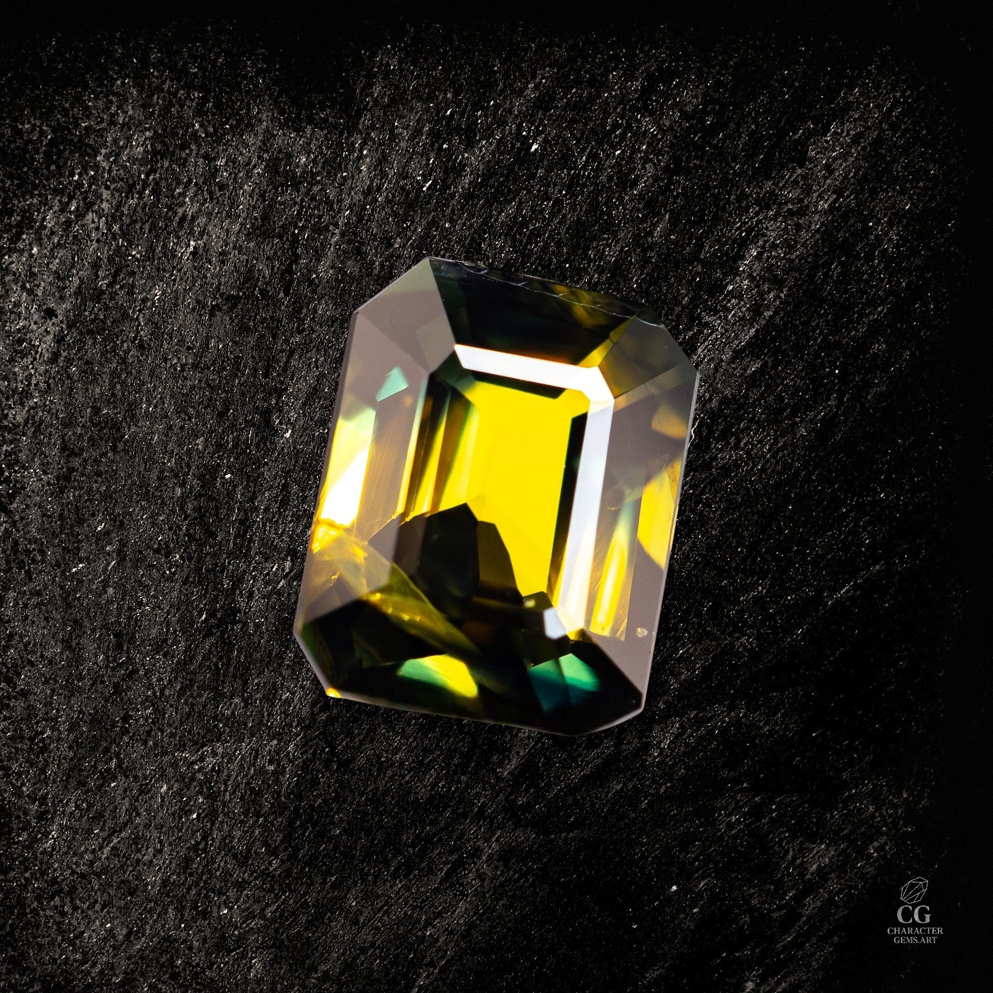 Hochwertiger Saphir Solar Bastion von Character Gemstones, 12 Karat, detailreiche Ansicht des blauen Edelsteins