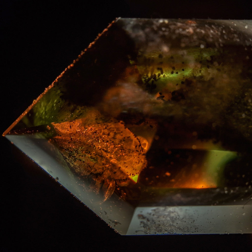 Green Horizon Fracture - Character-Gems.art