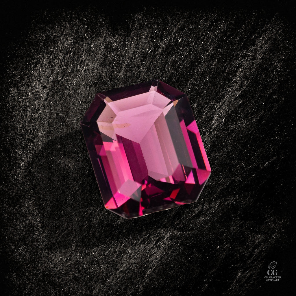 Imperial Crimson Vault - Character - Gems.art