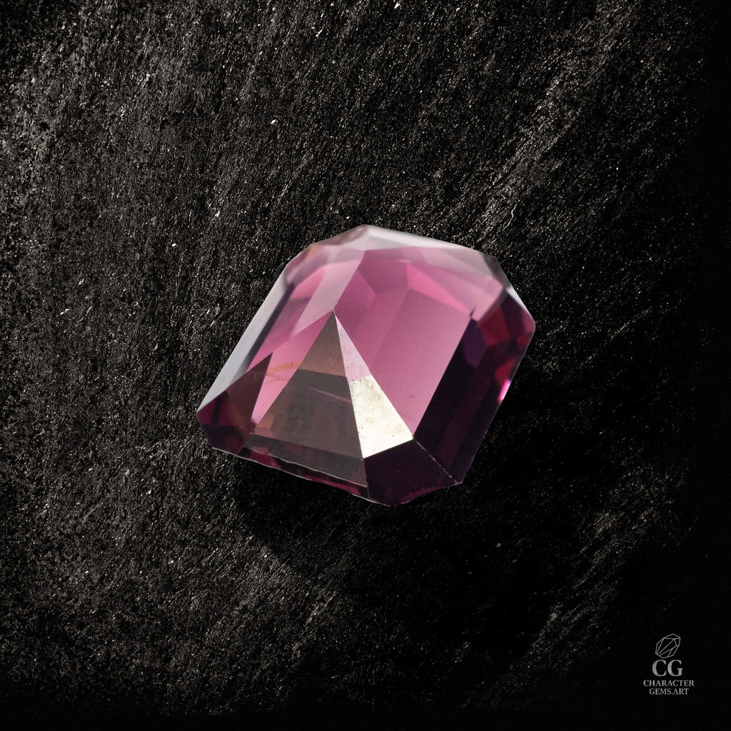 Imperial Crimson Vault - Character - Gems.art