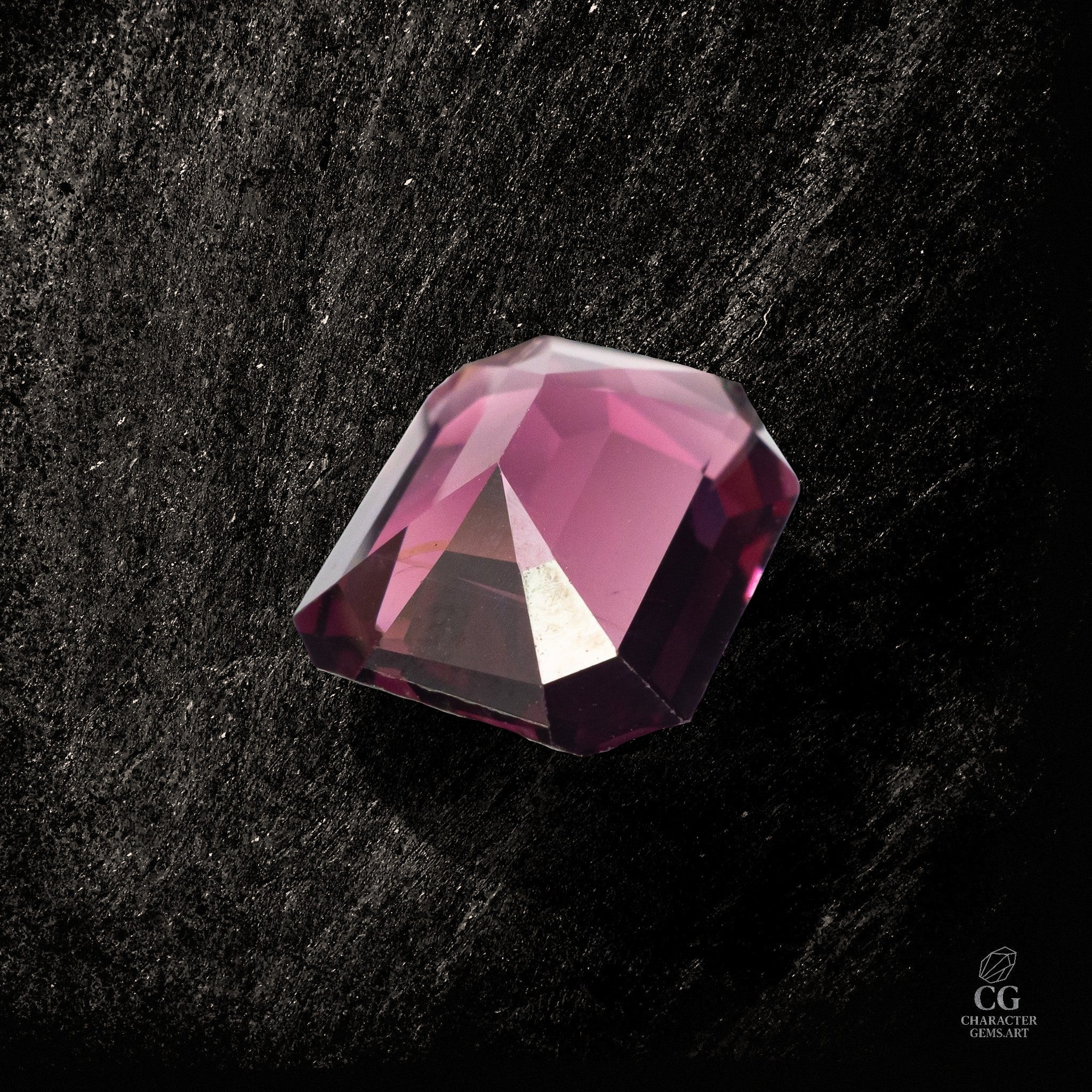 Imperial Crimson Vault - Character - Gems.art