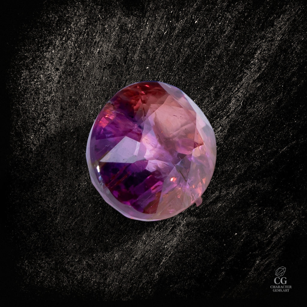 Unbehandelter pinker Saphir mit einzigartigem Jardin, rough Jewelry design, Ausnahme-Edelstein