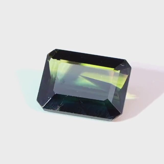 Saphir 2.25ct Prism Fire
