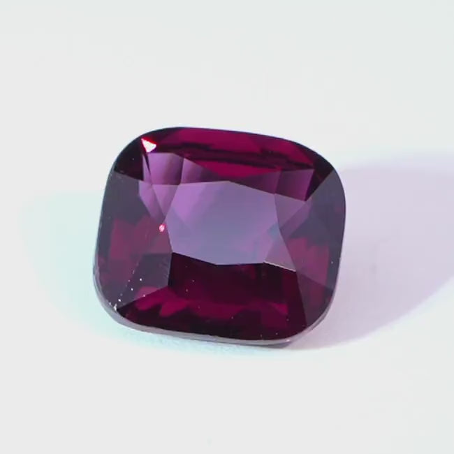 Spinell 3.43ct, Purple, Burma, Highend, Investment gem