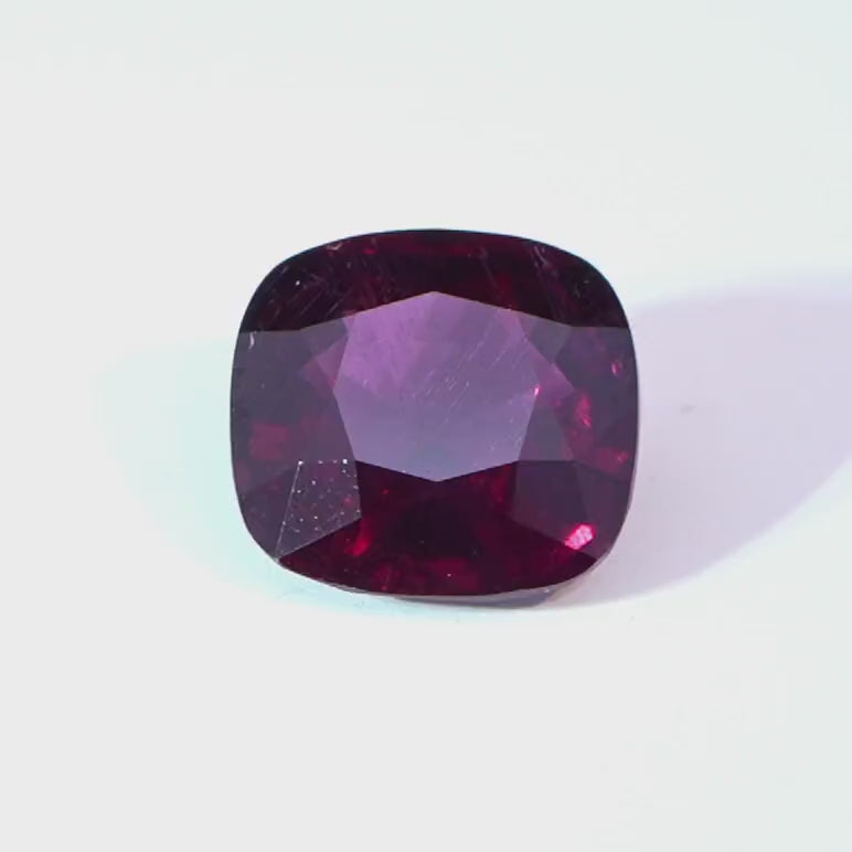 Spinell 3.06ct, Purple, Burma, Highend, Investment gem
