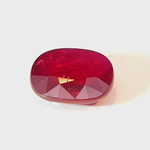 Rubin, unbehandelt, Mosambik 1.55ct, purplish red, highend