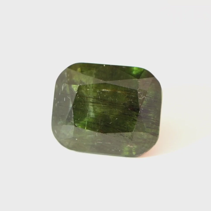 Peridot Ludwigit, Pakistan, 8.87ct, Cushion