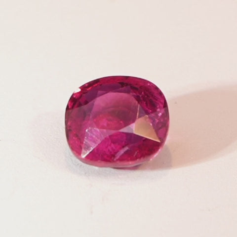 Rubin 1.28ct, Mosambik, unbehandelt, pink