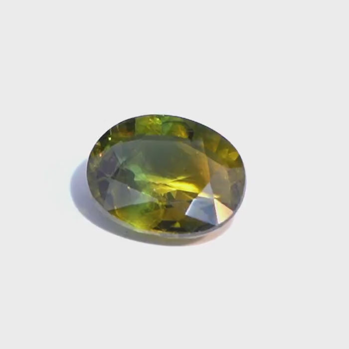 Saphir 1.86ct, heated, Madagaskar, Character stone, zertifiziert, Parti, beautiful colors