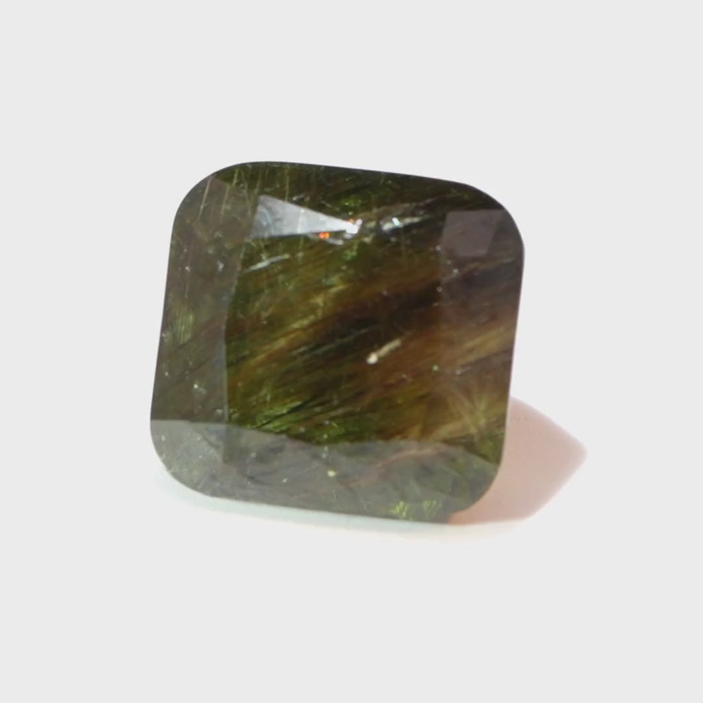 Peridot mit Ludwigit, 15.87ct, Asscher Cut, fantastic inclusions, collector gem