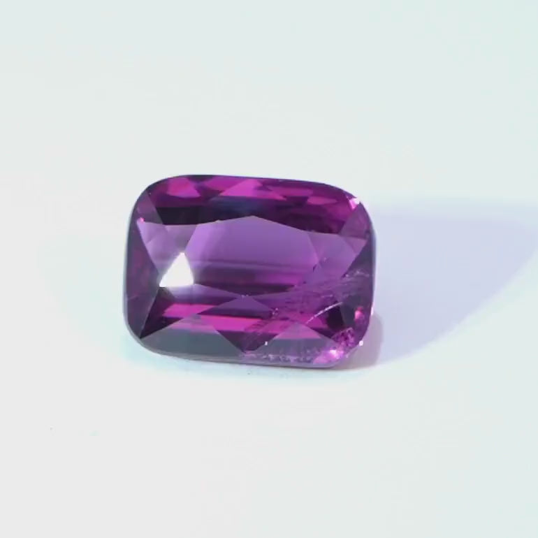 Spinell 3.14ct, Intense Pink, Burma, Highend, Investment gem