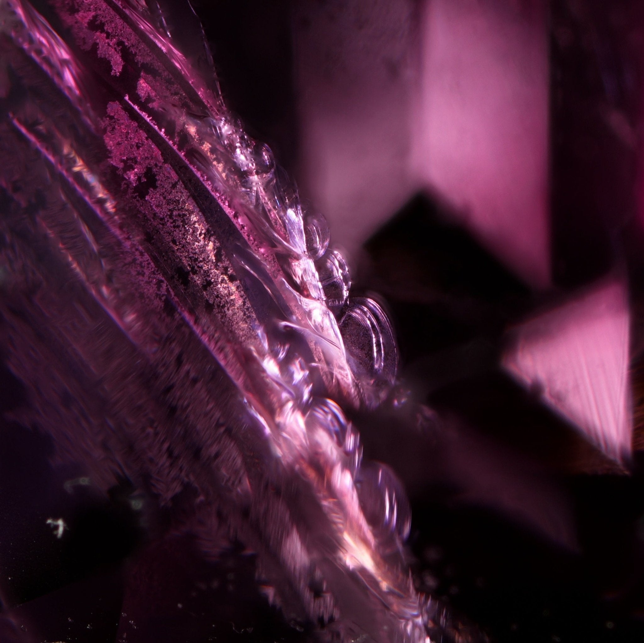 Royal Amaranth Pulse - Character - Gems.art